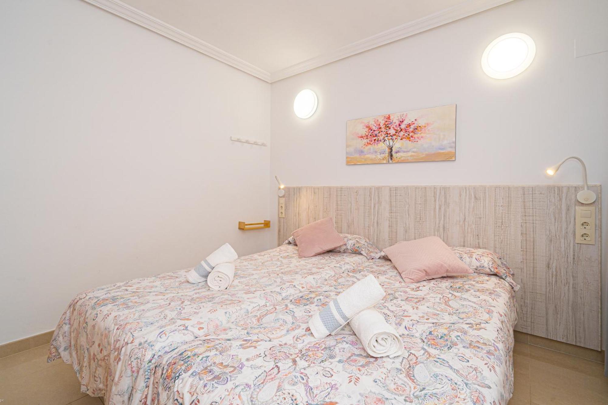 Front Line Apartment Jakarta 2 El Campello Eksteriør bilde