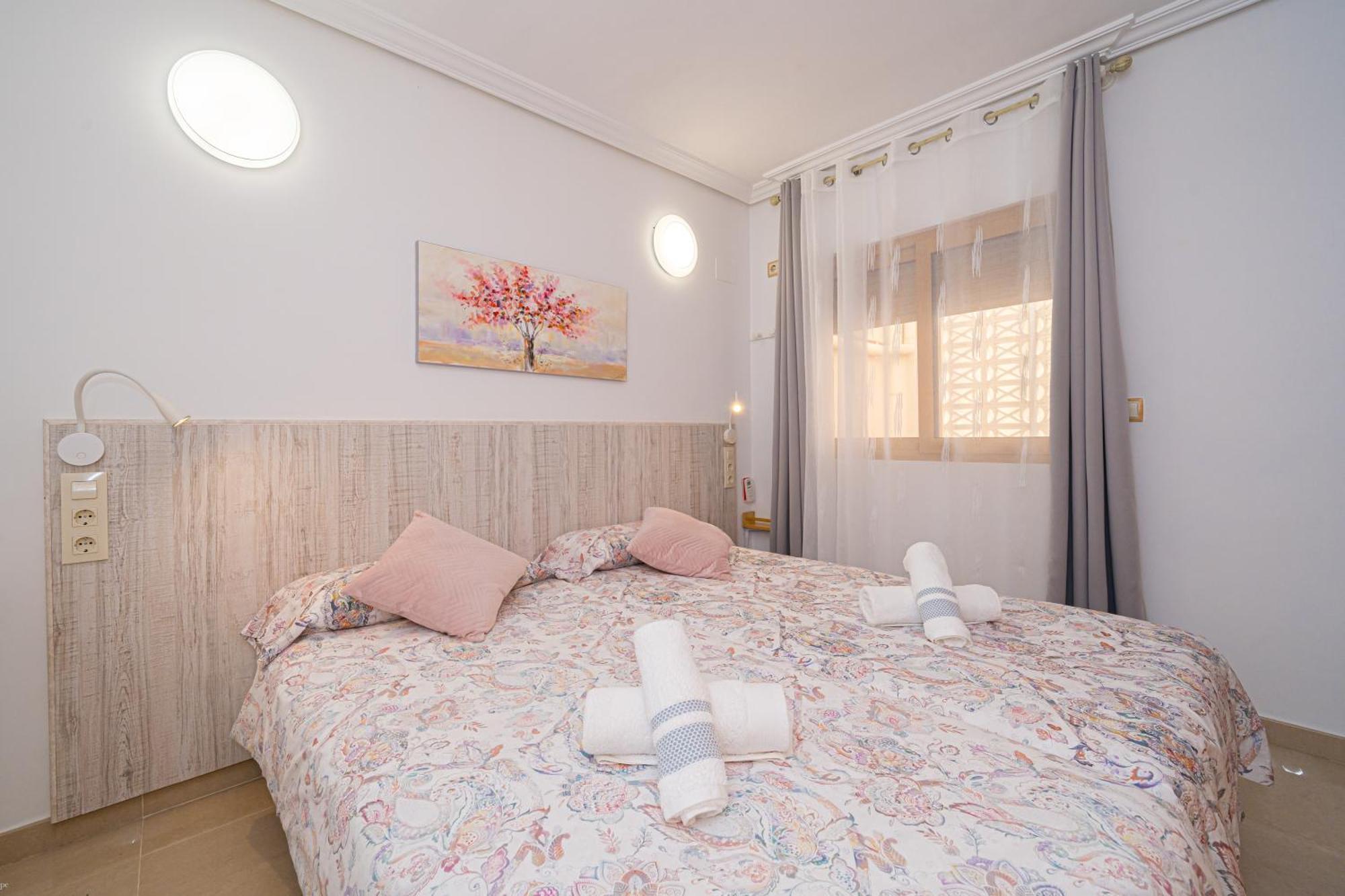 Front Line Apartment Jakarta 2 El Campello Eksteriør bilde