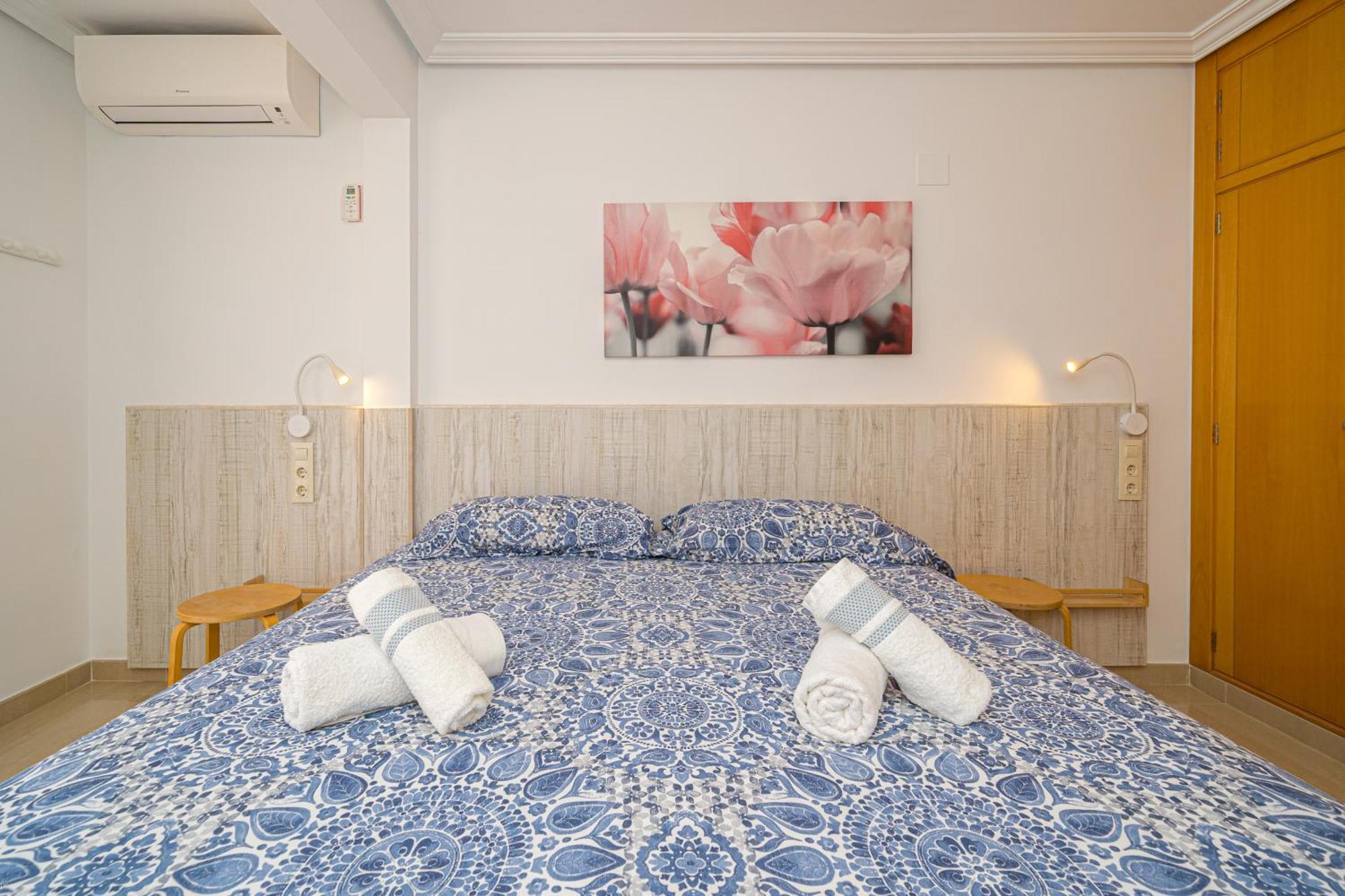 Front Line Apartment Jakarta 2 El Campello Eksteriør bilde